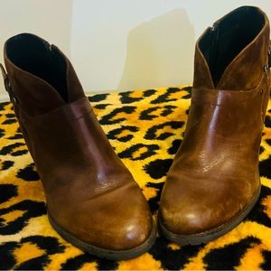 Clarks Mission Parker Brown Suede and Leather Bootie Size 9